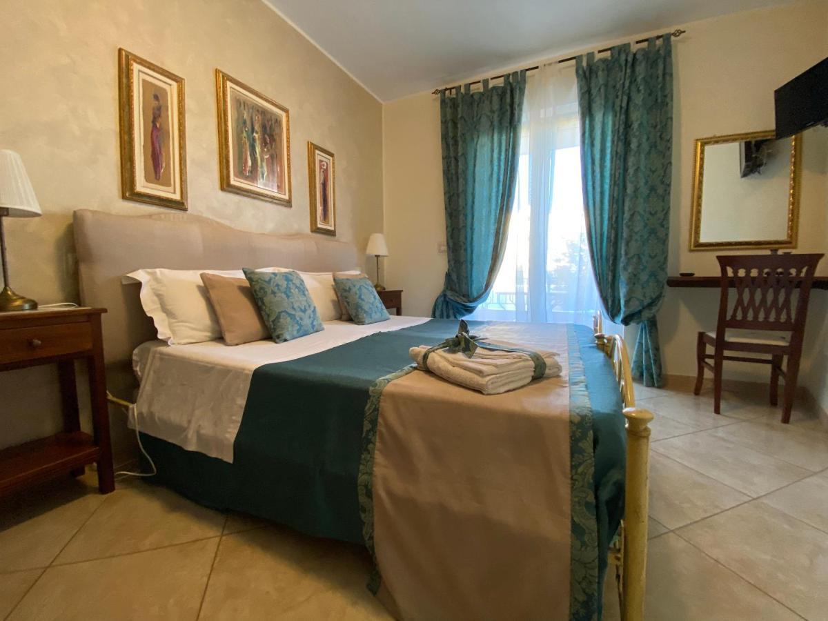 B&B Mareagro Santa Teresa Di Riva Exterior photo