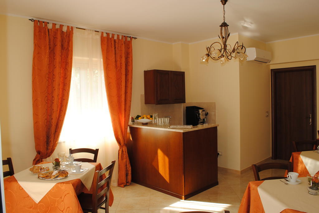 B&B Mareagro Santa Teresa Di Riva Exterior photo