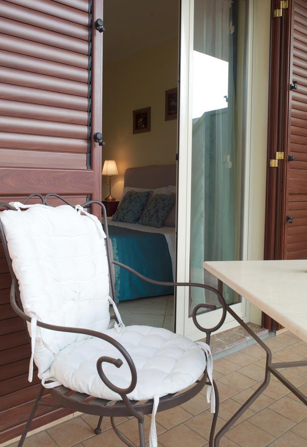 B&B Mareagro Santa Teresa Di Riva Exterior photo
